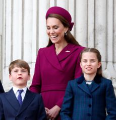 Kate Middleton, Prince George, Princess Charlotte and Prince Louis on the balcony at VE Day