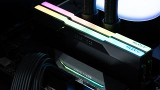 Klevv Cras V RGB DDR5-9600 C46
