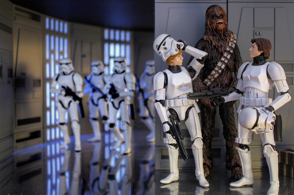 This Star Wars toy photography is a Force to be reckoned with ...