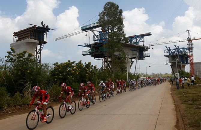 The field lined up and closing the gap on the day's breakaway