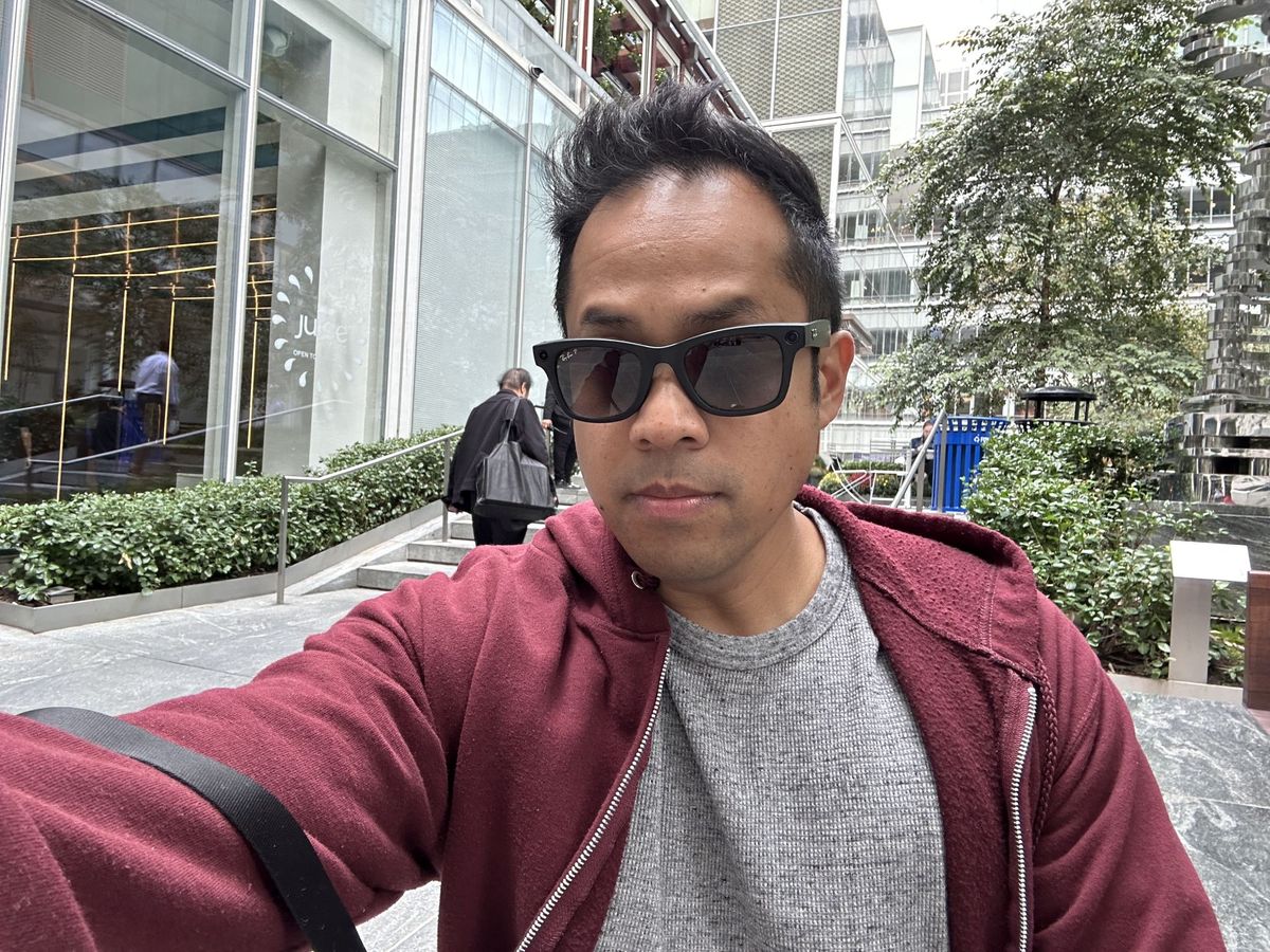 Apple iPhone 14 Pro Max Selfie Sample.