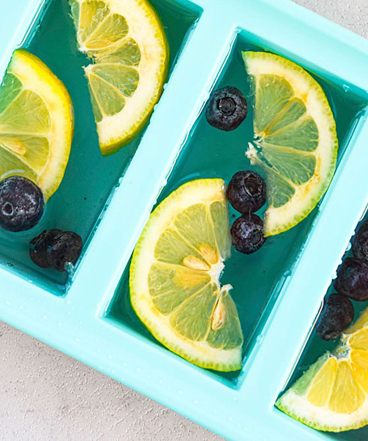 Souper Cubes fruity ice cubes with lemon and blueberries