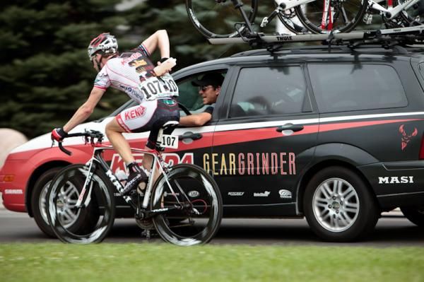 Team director Frankie Andreu (Kenda-5 Hour Energy) gives some advice during the race.