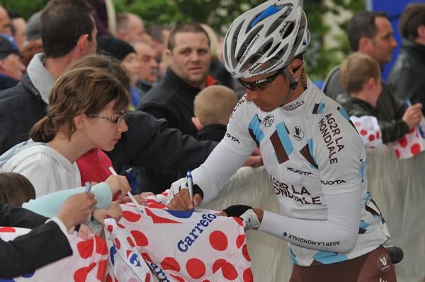 Lloyd Mondory (AG2R La Mondiale) signs his autograph.