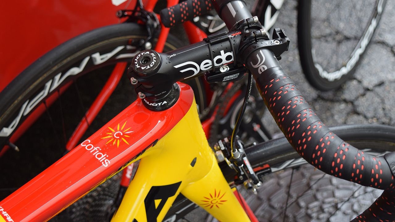 Deda provides Cofidis with their cockpit components