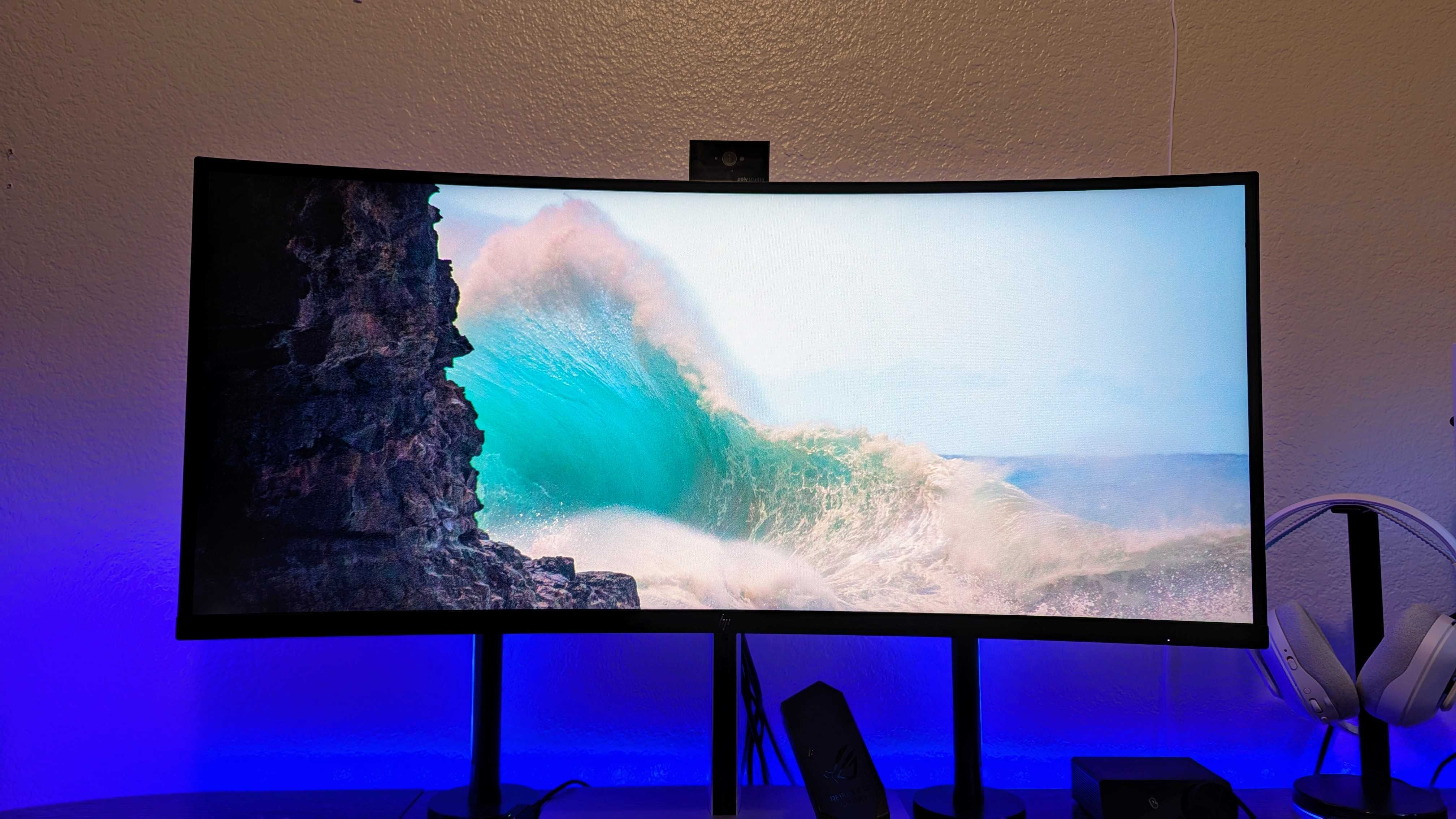 Image of the HP Series 7 Pro 34 WQHD Conferencing Monitor (734pm).