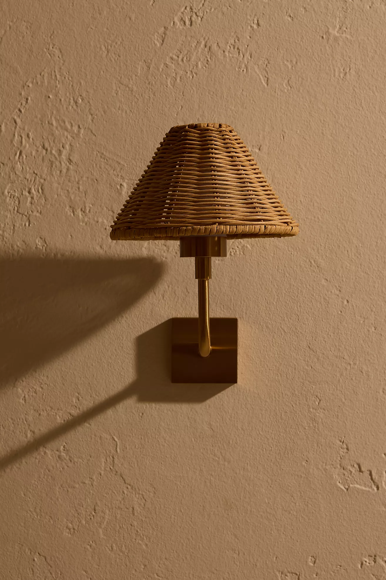 Babbington Wicker Rechargeable Wall Light