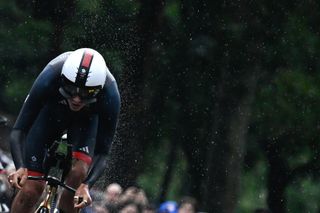 Britain's Josh Tarling cycles as he competes in the men's road cycling individual time trial during the Paris 2024 Olympic Games in Paris, on July 27, 2024. (Photo by JULIEN DE ROSA / AFP)