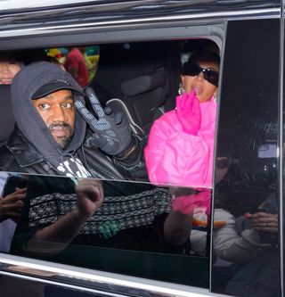 Kim and Kanye leave their NYC hotel this week, where he helped her prepare for her ’SNL’ debut.