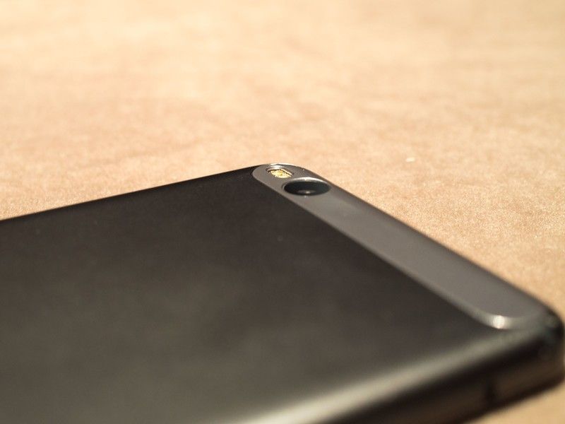 HTC One X9