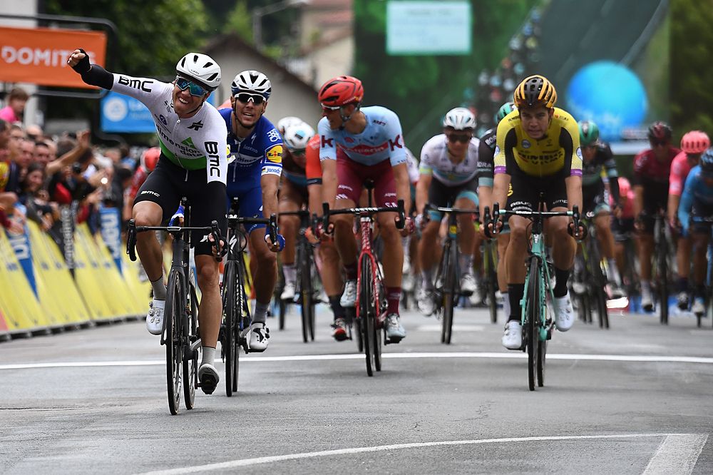 Edvald Boasson Hagen (Dimension Data) wins the opening stage at Criterium du Dauphine