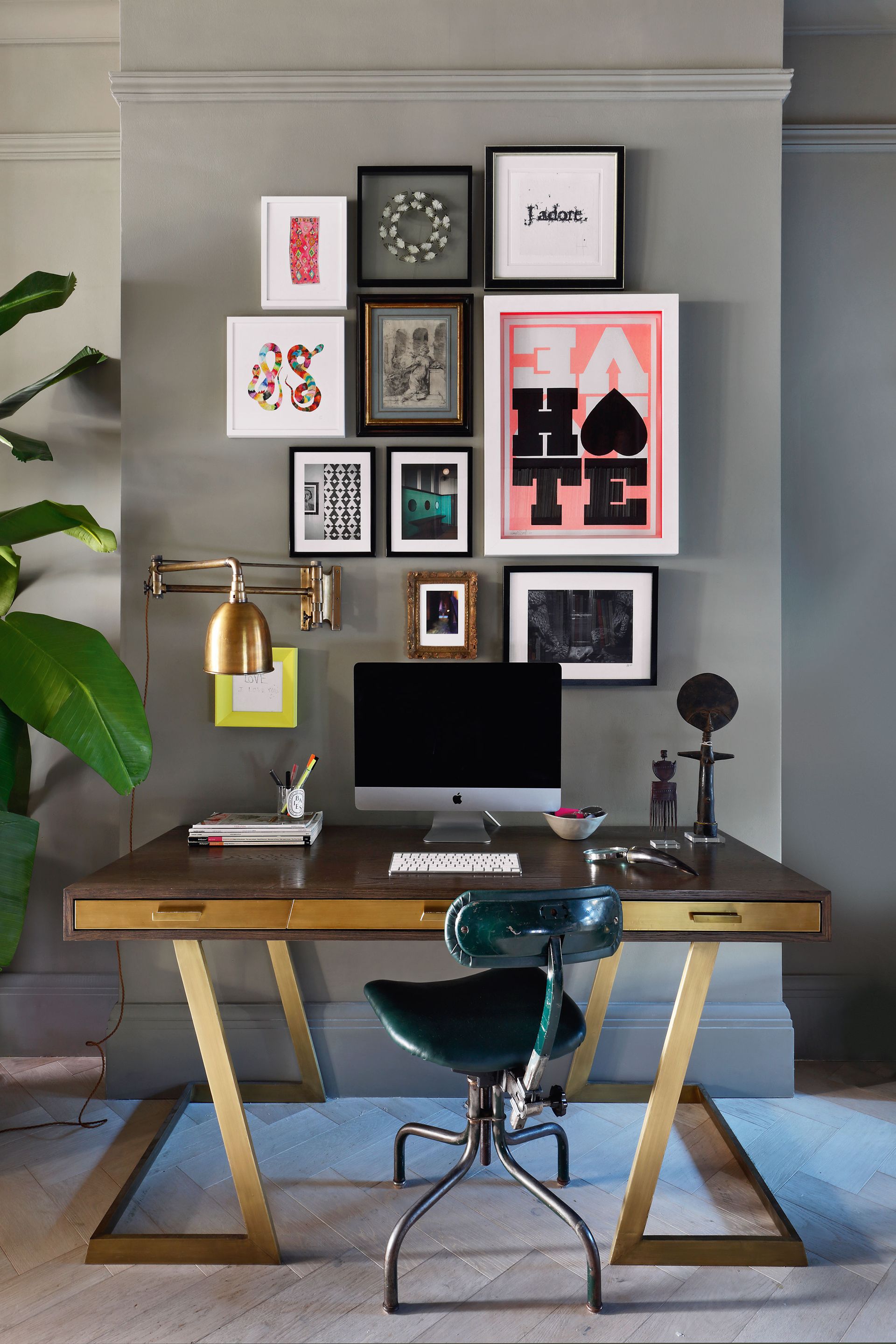 a blank computer in a modern office