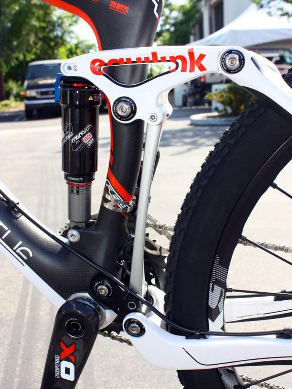Felt says one of the beauties of its Equilink suspension layout is the near-infinite tuning possibilities on tap offered by just slightly altering pivot locations and tie-in points between the upper and lower rockers.