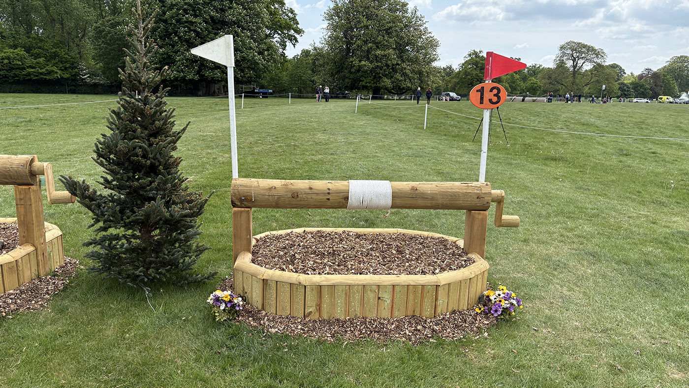 90Fence13