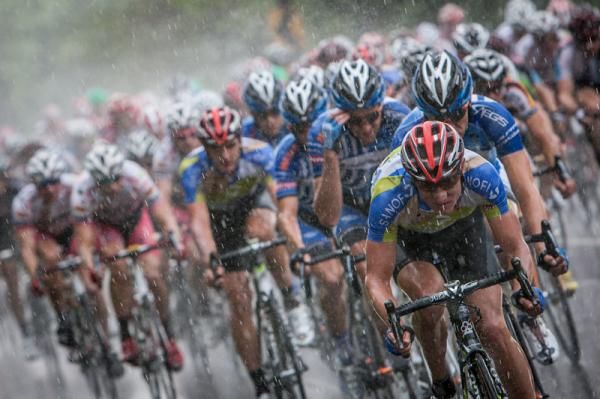 For the first time in the race's history rain fell in Philadelphia