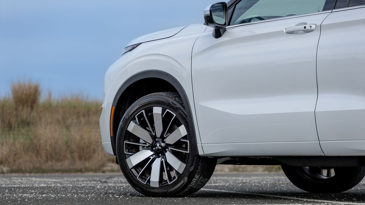 2026 Mitsubishi Outlander test drive.