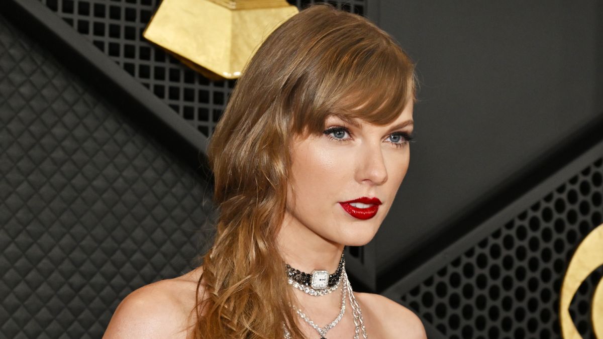 When Did Taylor Swift Start Writing Poetry? Turns Out, She Was Always A ...