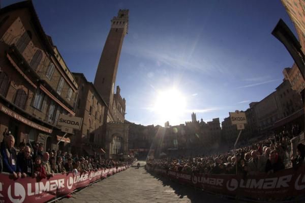 The finish at Strade Bianche