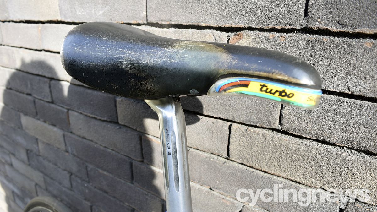 Petrus: Turbo saddle