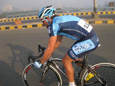 Brad Hall from the Marco Polo Cycling Team had to chase back after a puncture in the Mumbai Cyclothon in India.