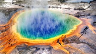 Grand Prismatic spring in Yellowstone