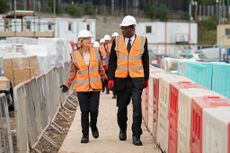Prime Minister Liz Truss and former Chancellor of the Exchequer Kwasi Kwarteng during a visit to a construction site