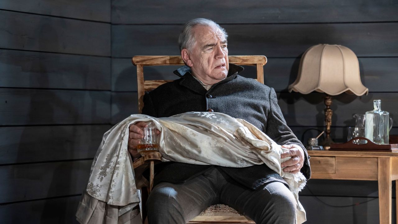 Brian Cox in Long Day&#039;s Journey into Night