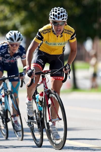 Kirsten Armstrong (Cervelo) had a hard battle today to hold onto the yellow jersey.