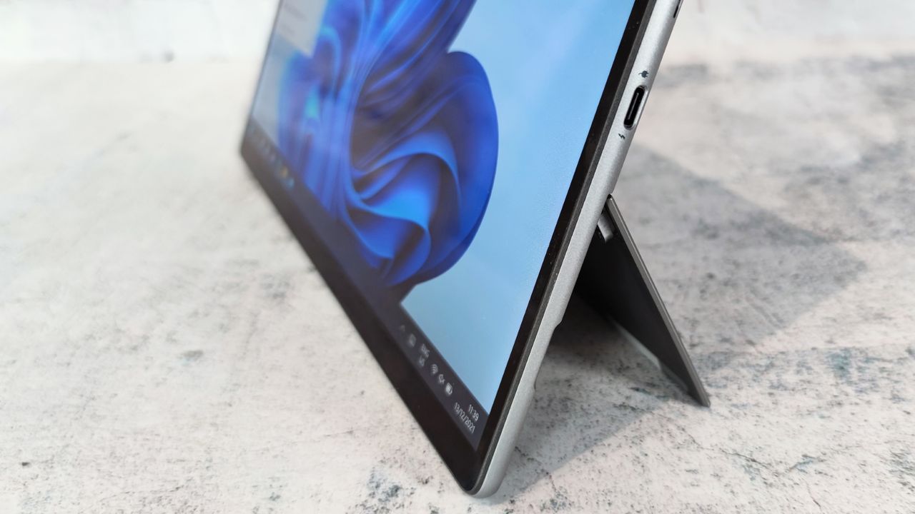 A photograph of the Dell Latitude 7320 's kickstand