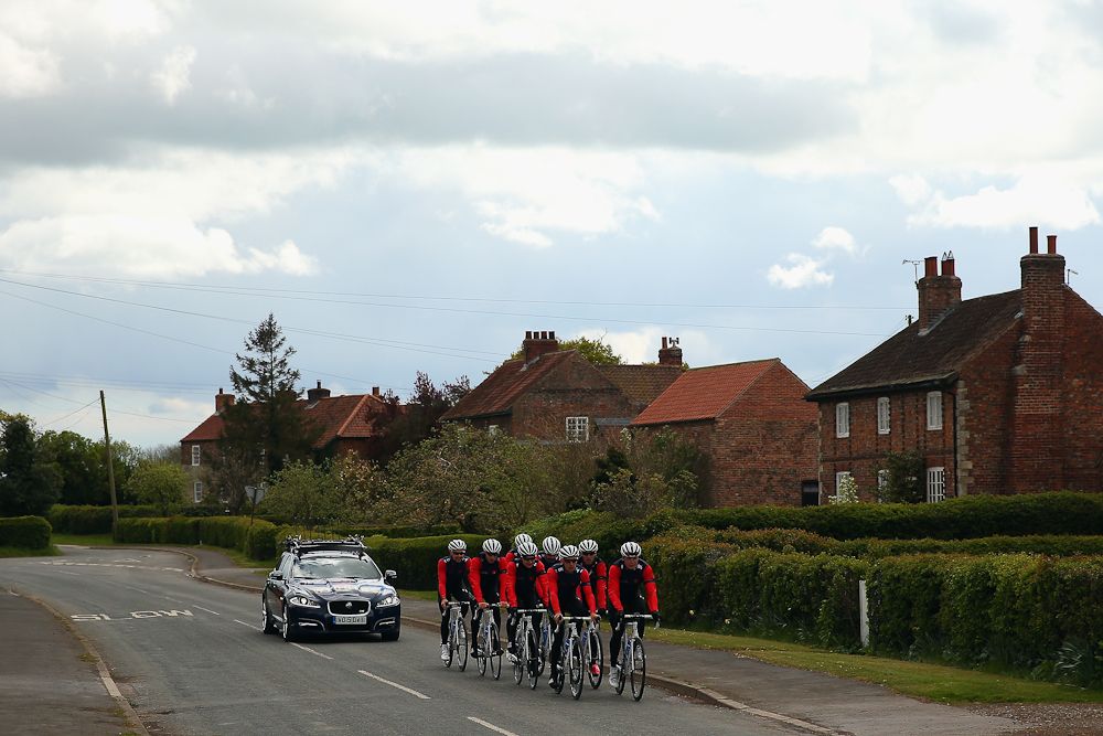 Team Wiggins train prior to the Tour de Yorkshire.