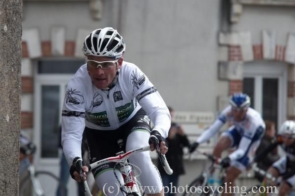 Thomas Voeckler (Europcar) was in unfamiliar colours at the Classic Loire Atlantique.