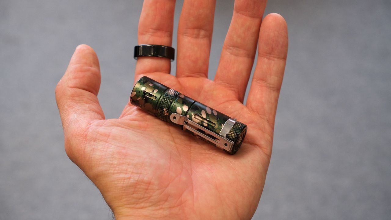 Vastlite Minima Bow LEP torch in hand