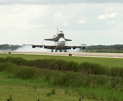 Space Shuttle Discovery Returns to Florida Home