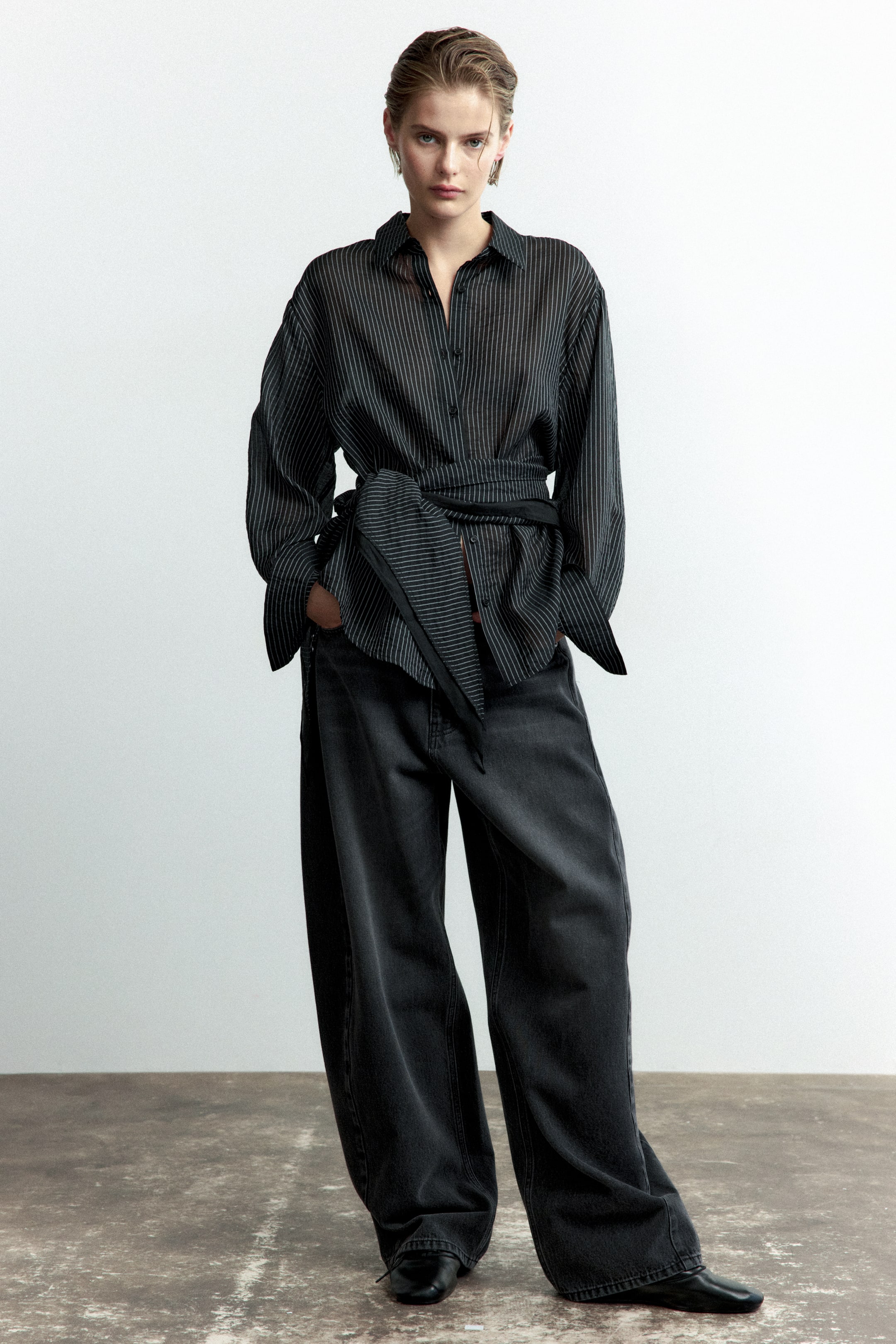 Barrel Regular Waist Jeans