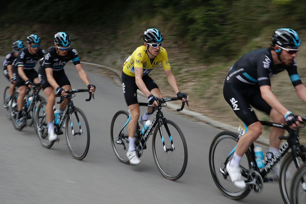 Team Sky looking after race leader Geraint Thomas during the final stage of Paris-Nice