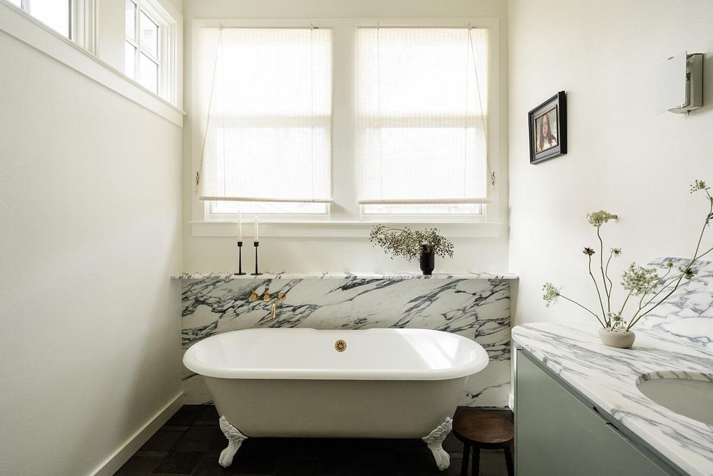 8 bathrooms that perfect the "quiet luxury" trend | Livingetc