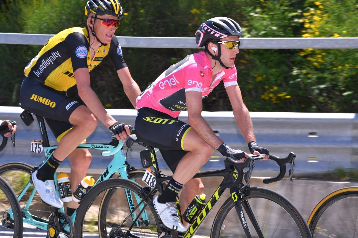 Simon Yates (Mitchelton-Scott) in the maglia rosa