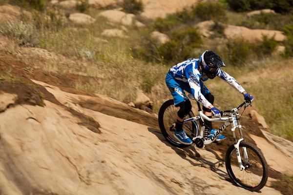 Duncan Riffle (Giant Factory Off-Road Team) on a descent