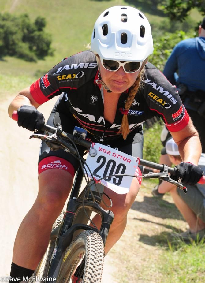 Erica Tingey (Team Jamis) near the top of the big climb