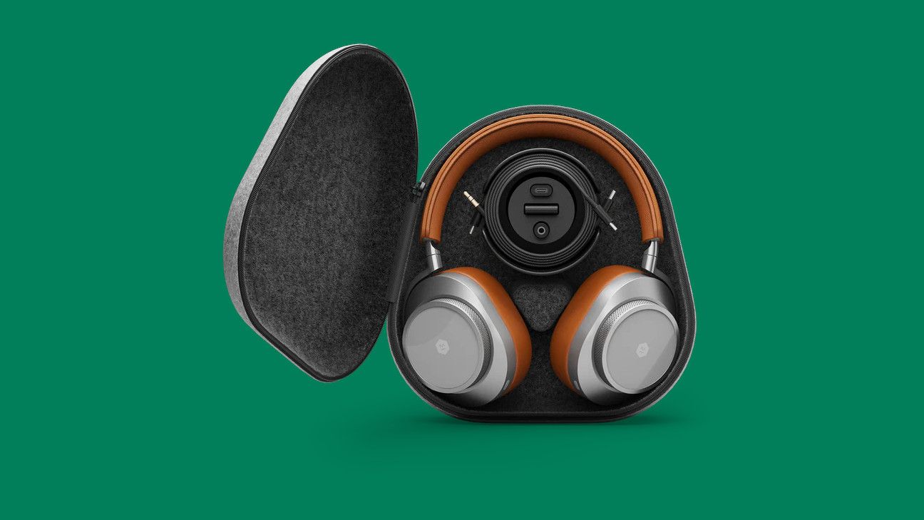 Master & Dynamic MW75 headphones