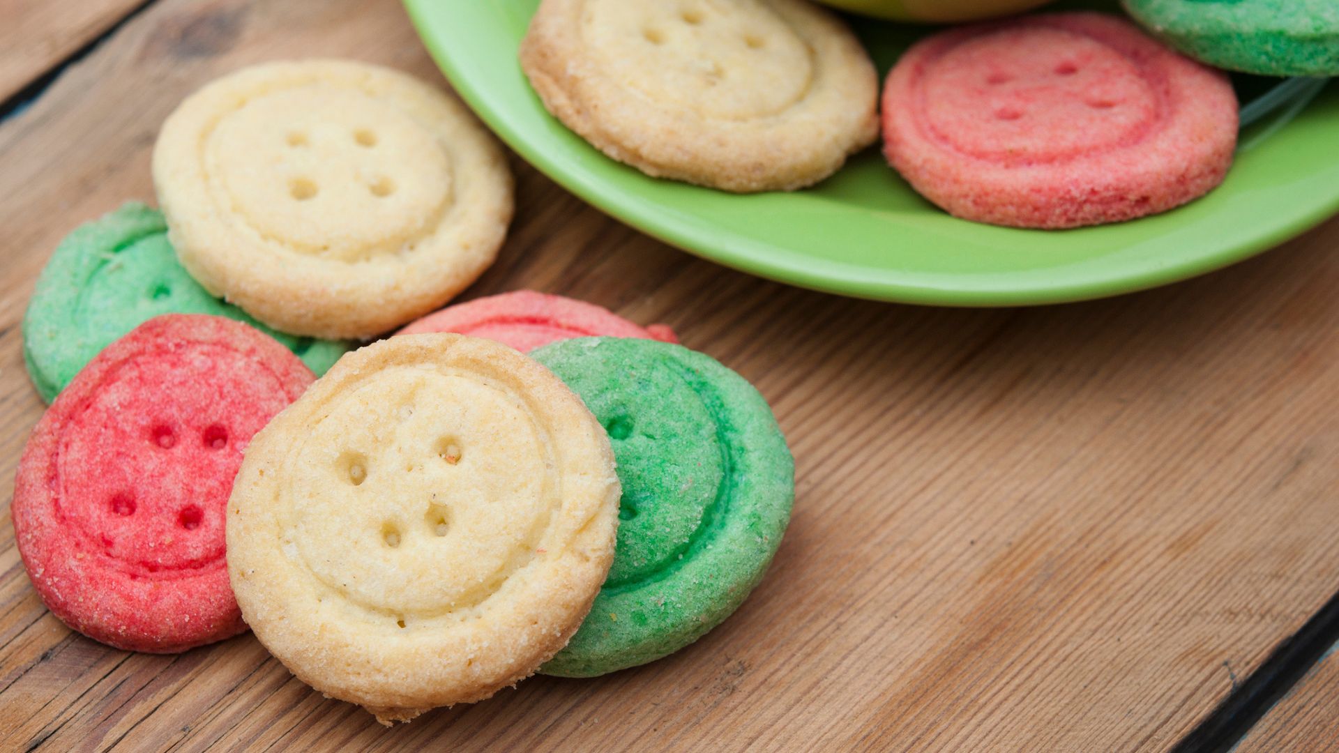 A plate of button shaped biscuits