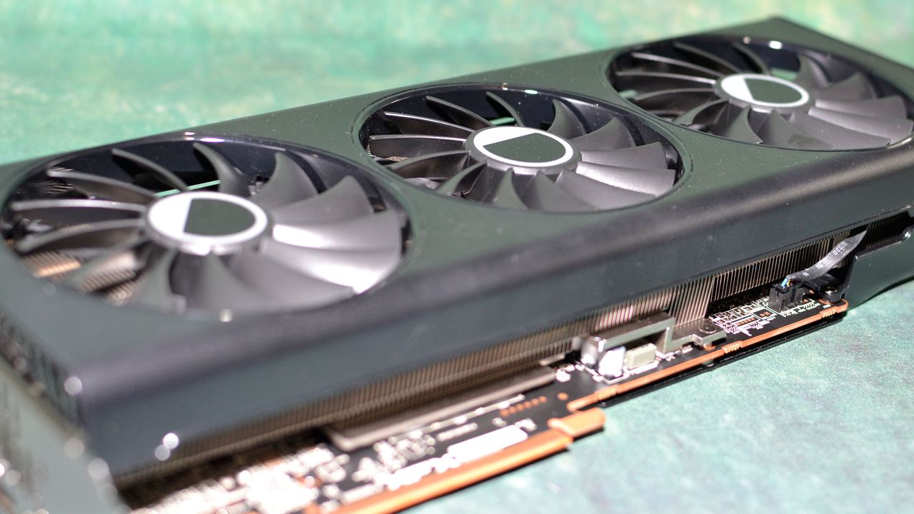 XFX AMD Radeon RX 7700 XT card photos