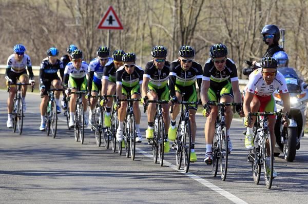 The peloton was hauled around by GreenEdge's Svein Tuft all day