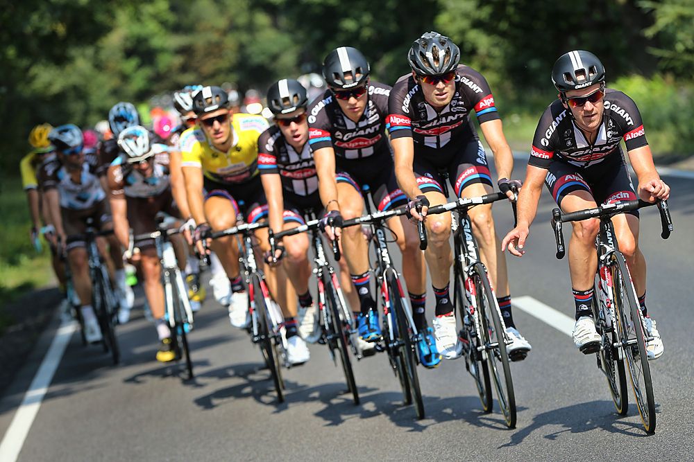 Giant-Alpecin working for overall race leader Marcel Kittel