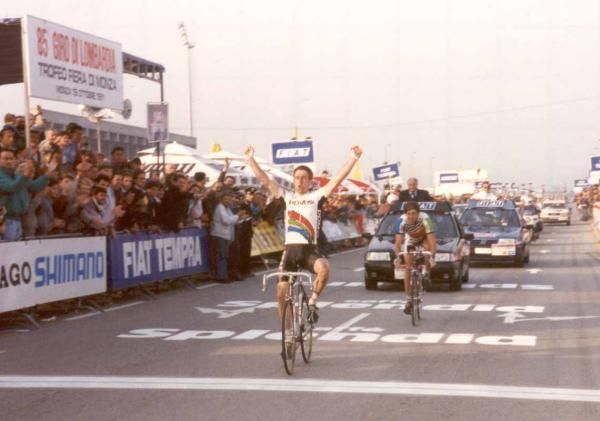 Sean Kelly won his Lombardia in 1991 while riding for PDM-Concorde