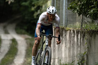 Connor Swift rides the 2023 UCI Gravel WOrld Championship in the Veneto, Italy