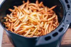 A portion of chips cooked in an air fryer.