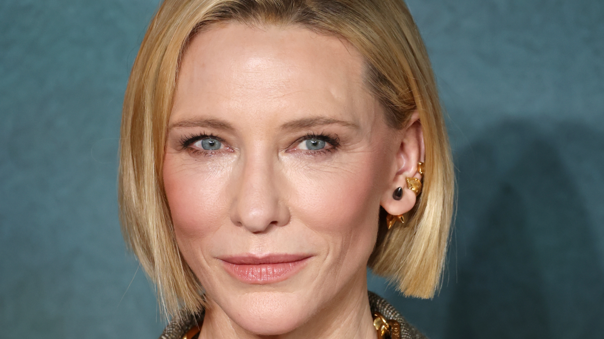 Cate Blanchettは、涼しく滑らかなボブを再定義します