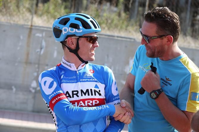 Nick Nuyens (Garmin-Sharp) meets up with Stefano Zanini