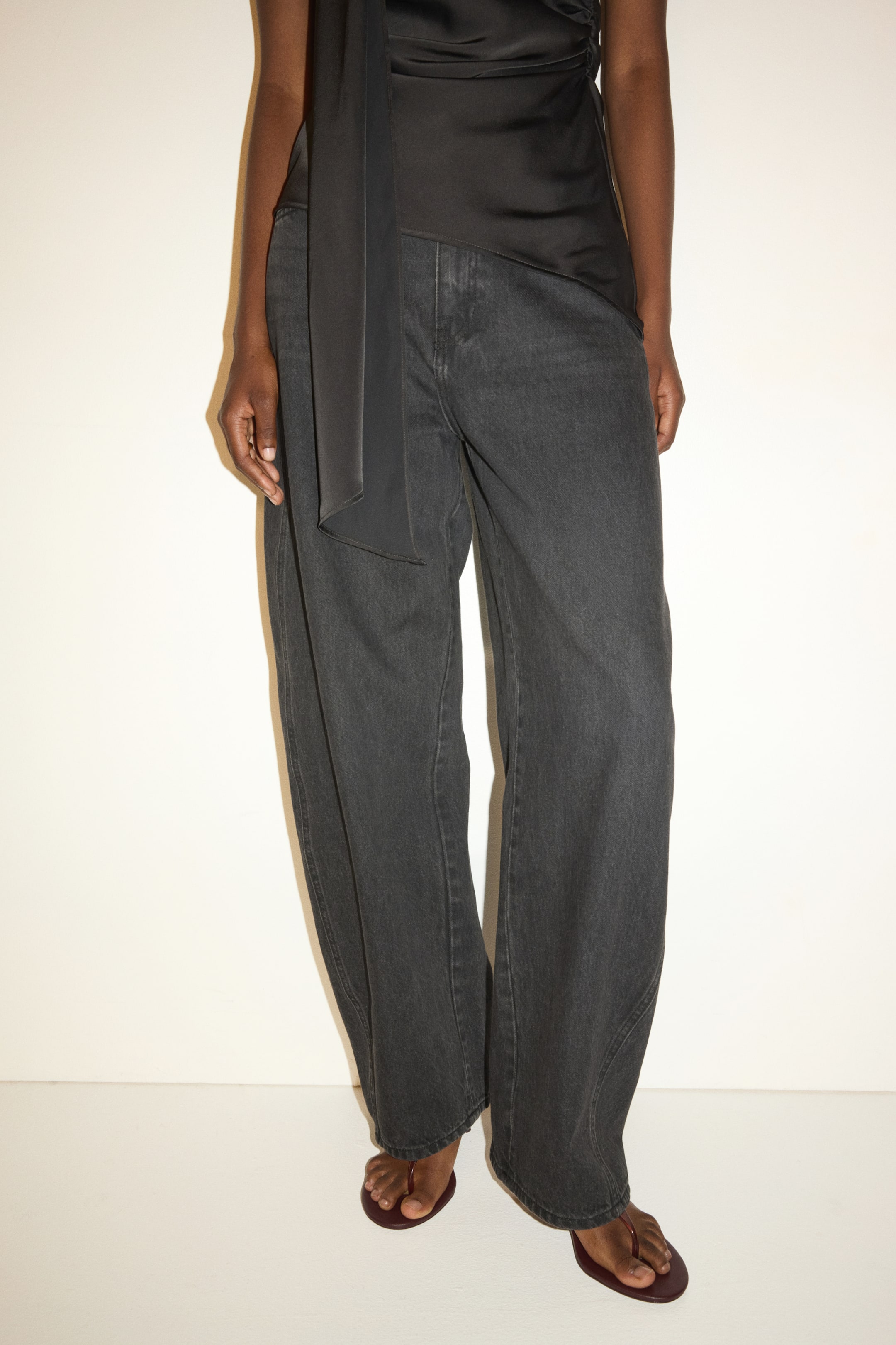 Barrel High Waist Jeans
